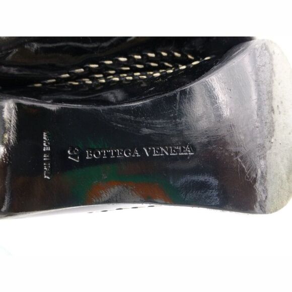 Bottega Veneta Almond Patent Stitched Leather Heels - Picture 10 of 15